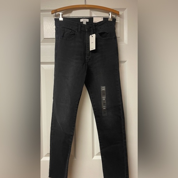 NWT Forever 21 Mom Jeans Black Skinny Jeans High Rise size 26 - Picture 2 of 11